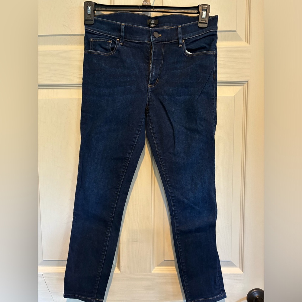 Ann Taylor Factory, Dark wash jean, size 6P